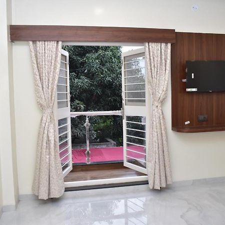 Hotel Sai Sandesh Shirdi Esterno foto