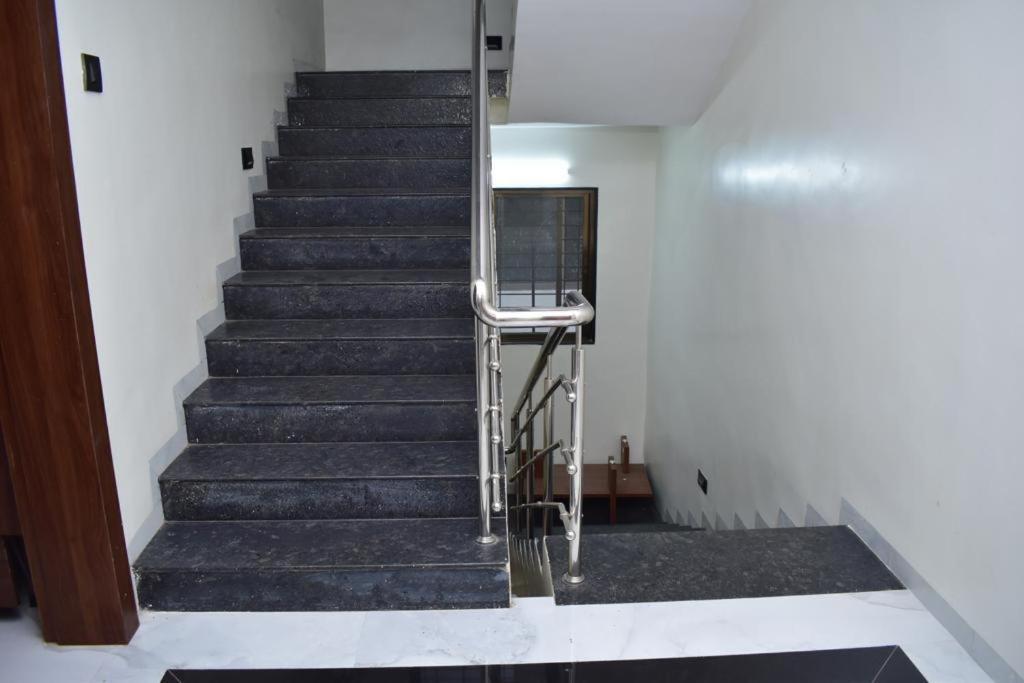 Hotel Sai Sandesh Shirdi Esterno foto