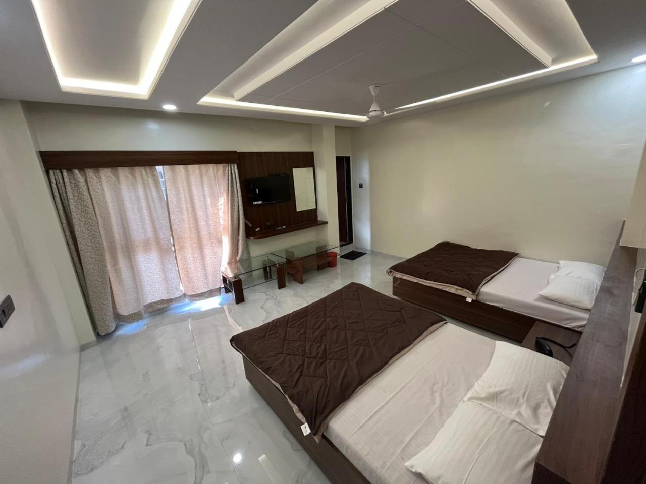 Hotel Sai Sandesh Shirdi Esterno foto